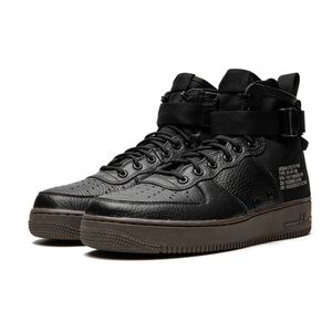 Nike SF AF1 Mid